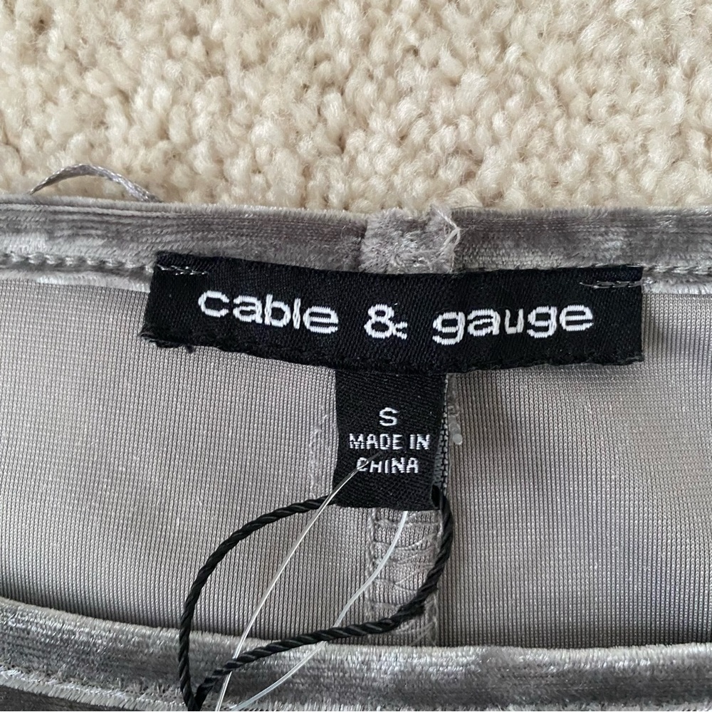 Cable & Gauge Women’s Velvet 3/4 Sleeve Silvery-white Top - Picture 7 of 8